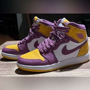 Jordan 1 Retro High OG Brotherhood (GS) In Youth Size 4 No Box